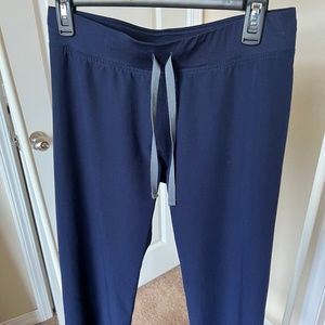 FIGS XS-Petite Livingston Basic Scrub pant in Navy